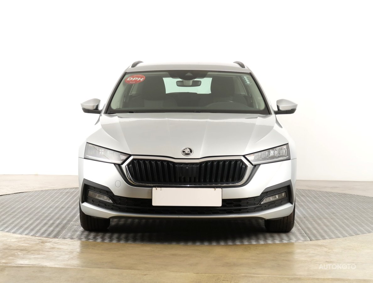 Škoda Octavia, 2021 - pohled č. 2