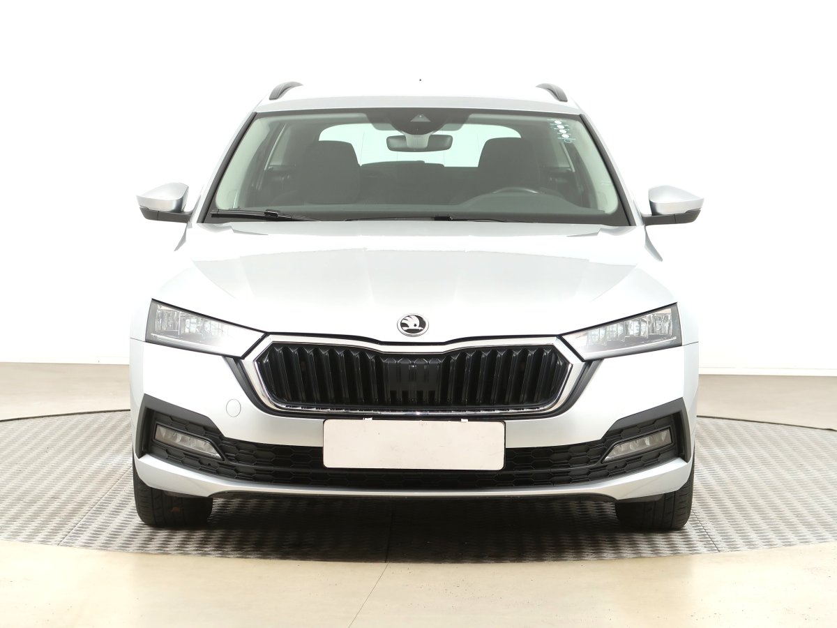Škoda Octavia, 2021 - pohled č. 2