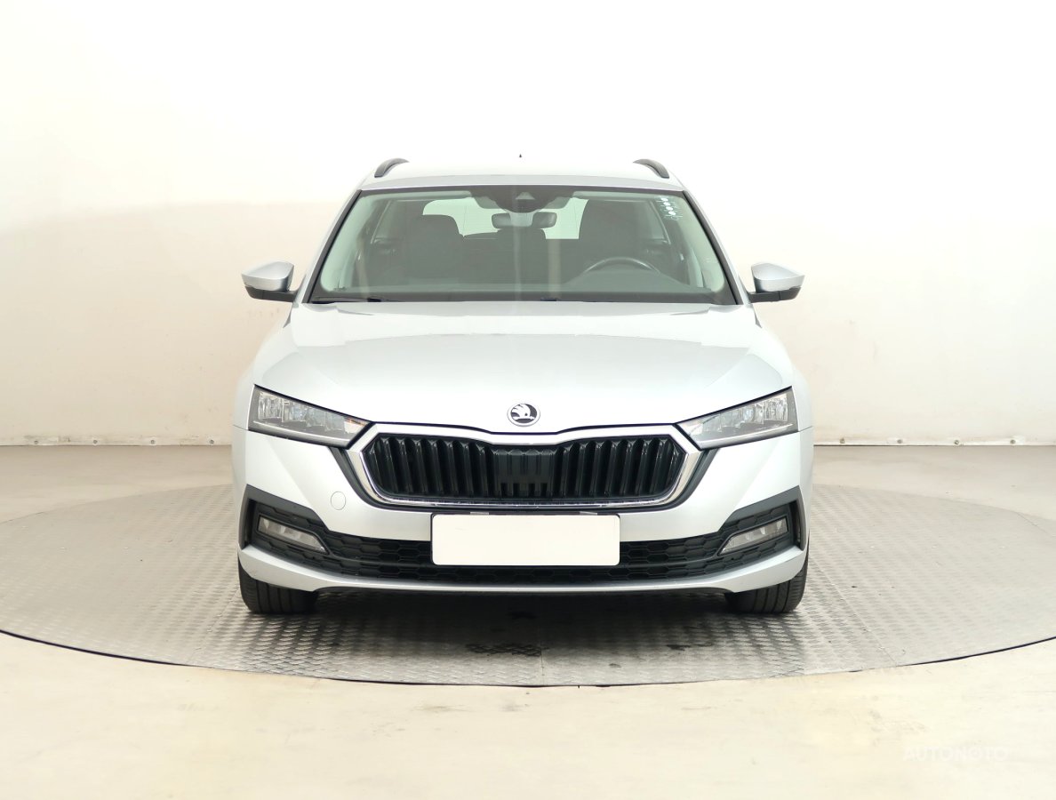 Škoda Octavia, 2021 - pohled č. 2