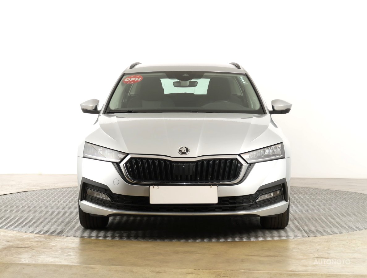 Škoda Octavia, 2021 - pohled č. 2