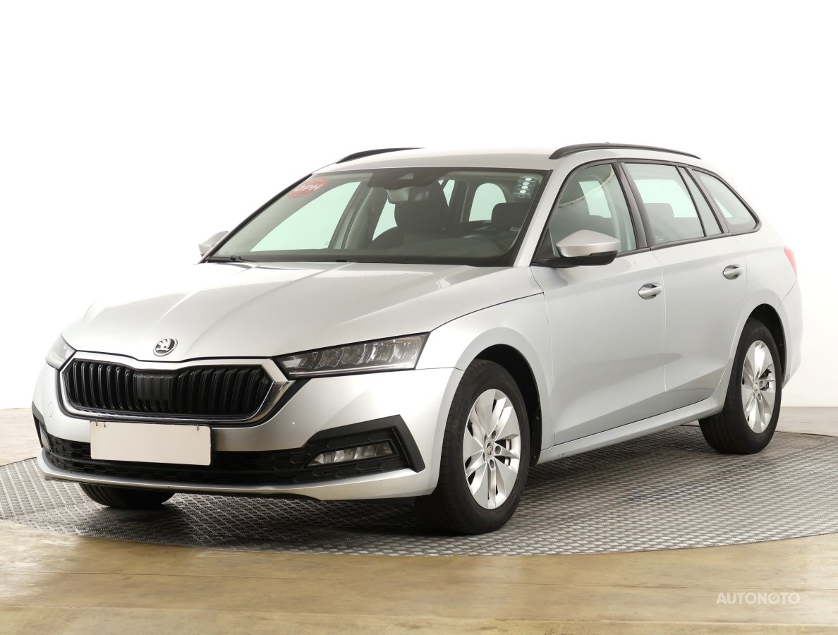 Škoda Octavia, 2021 - pohled č. 3