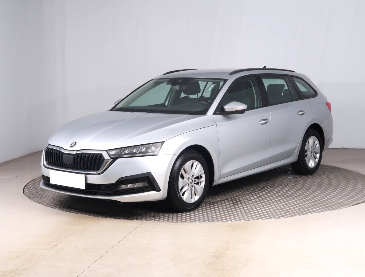 Škoda Octavia, 2021 - pohled č. 3