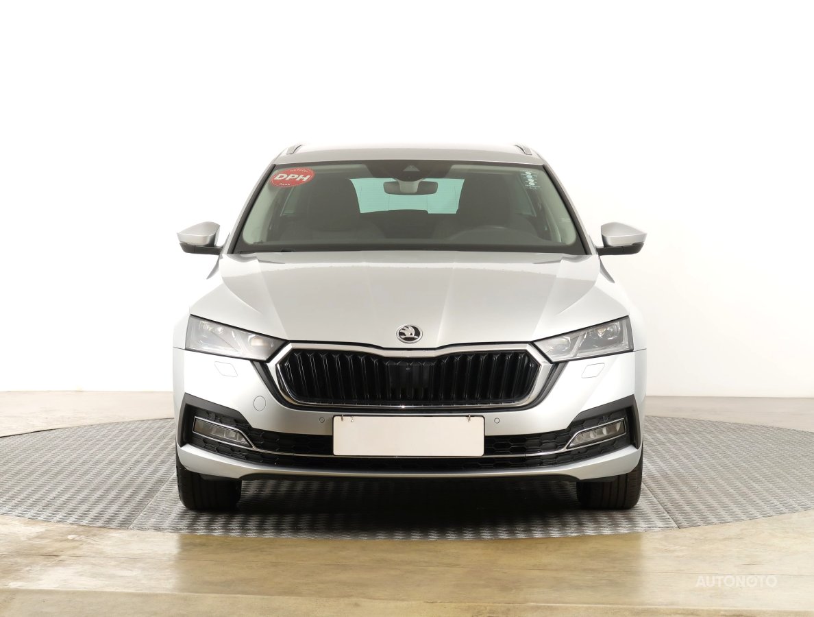 Škoda Octavia, 2020 - pohled č. 2