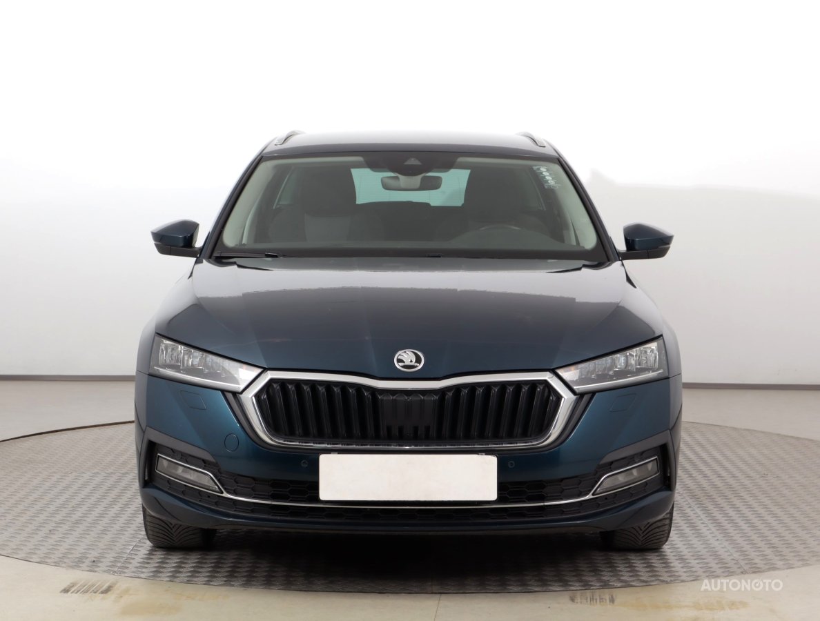 Škoda Octavia, 2020 - pohled č. 2