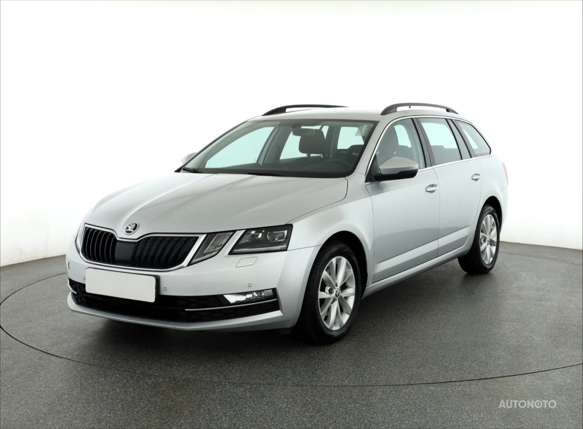 Škoda Octavia, 2018 - pohled č. 3