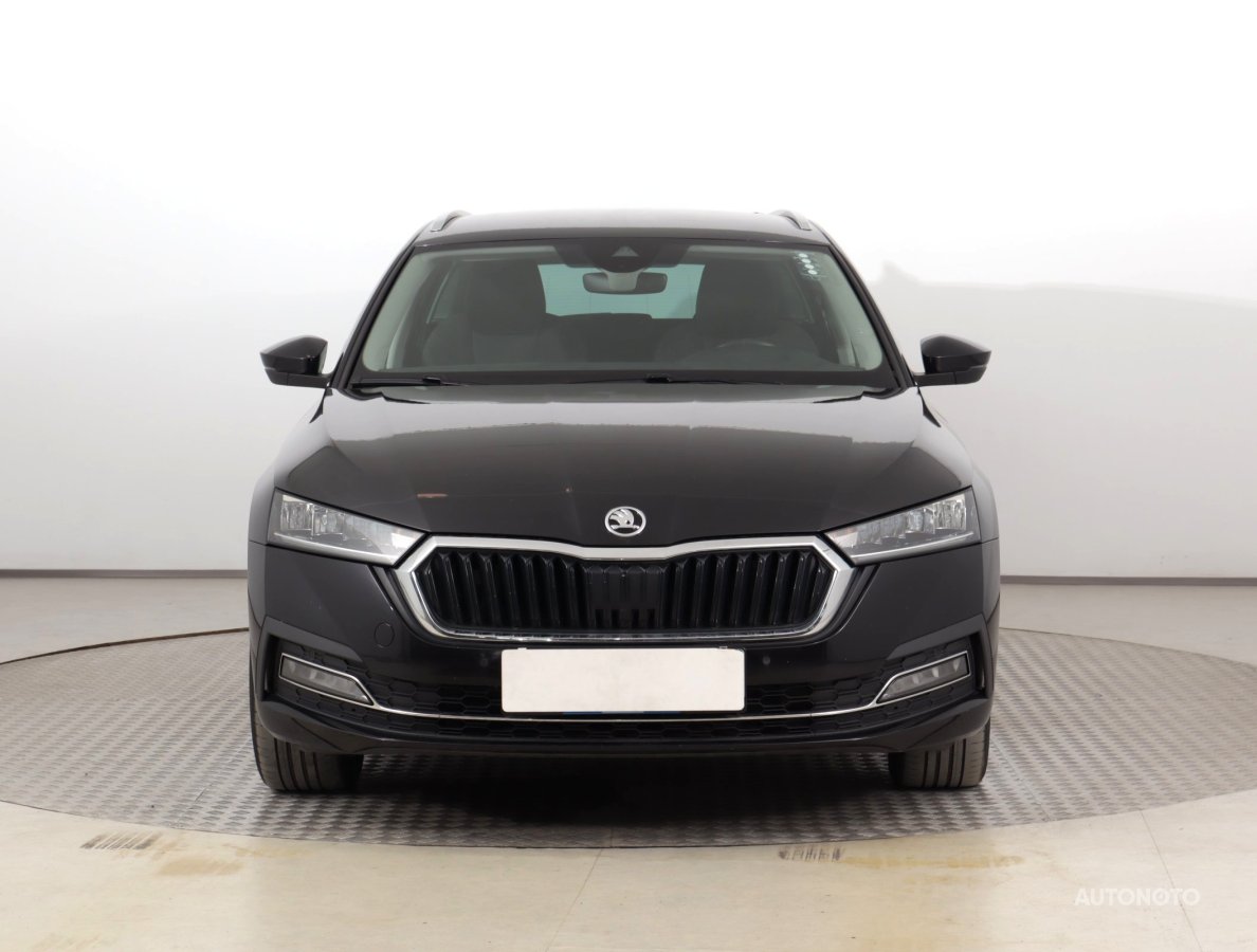 Škoda Octavia, 2022 - pohled č. 2