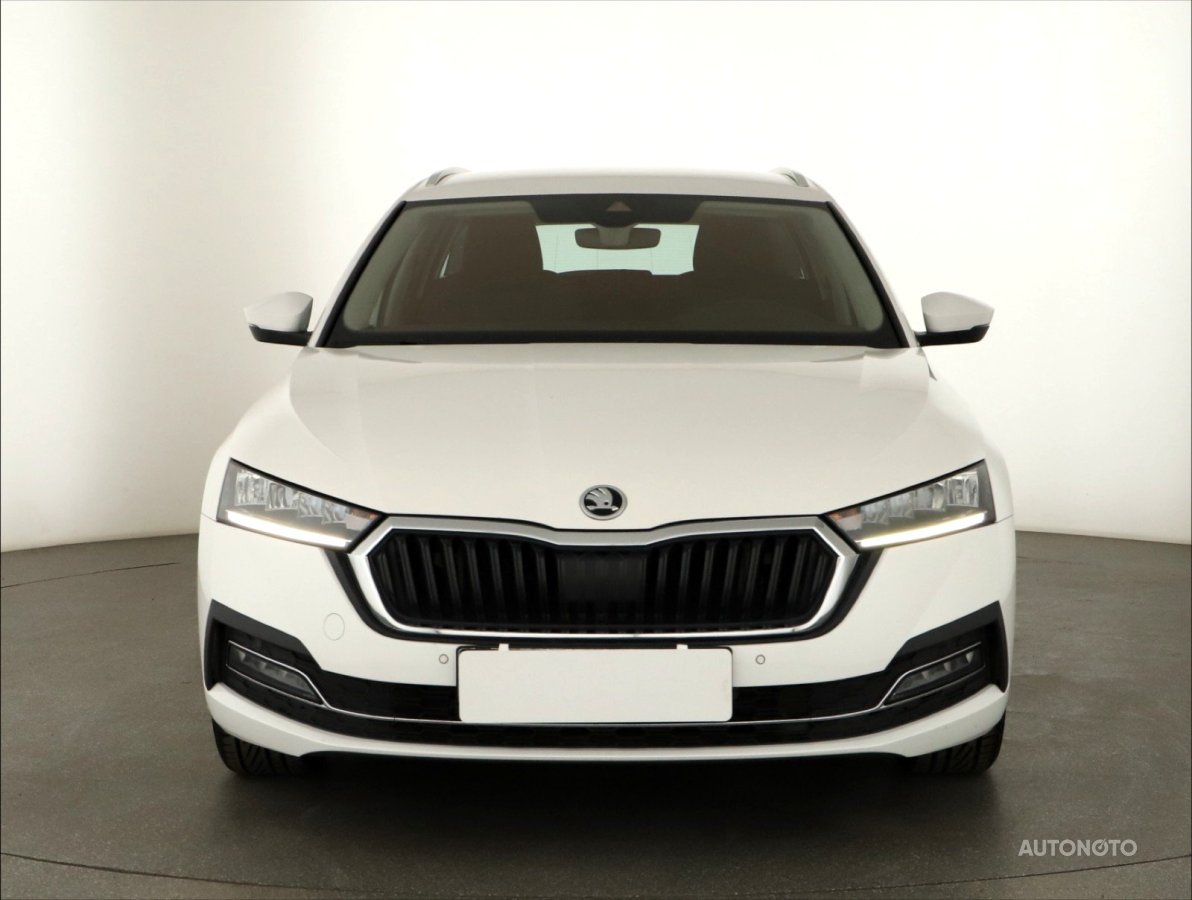 Škoda Octavia, 2021 - pohled č. 2