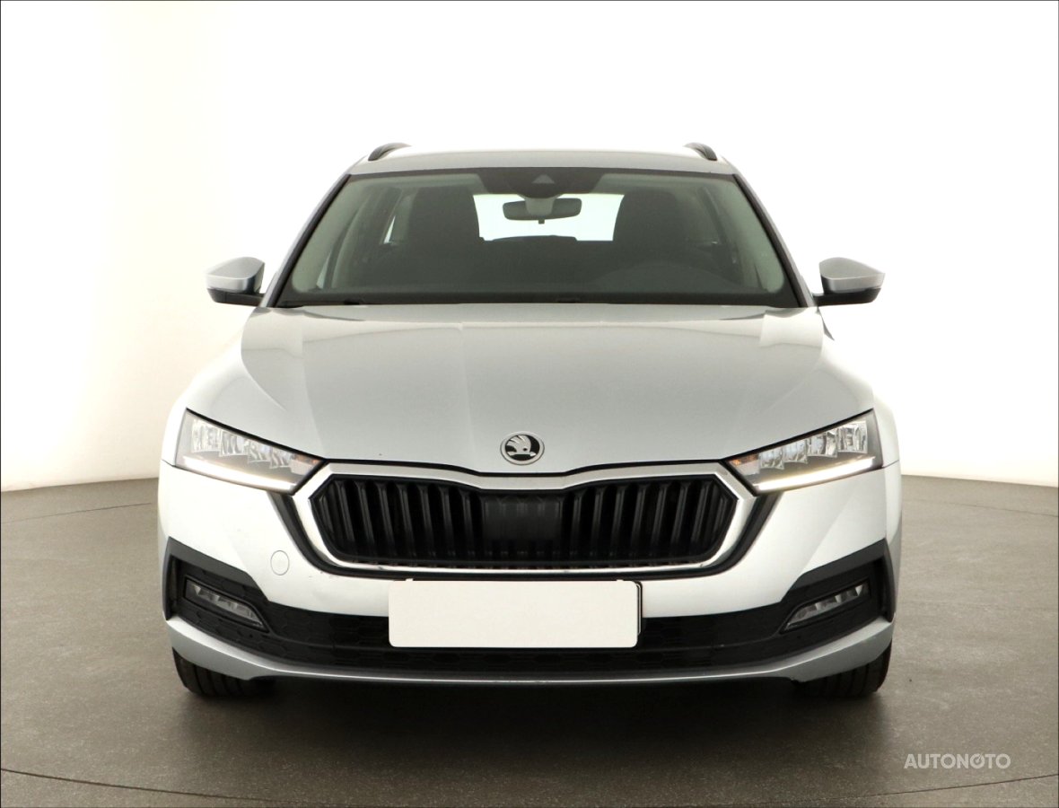 Škoda Octavia, 2021 - pohled č. 2