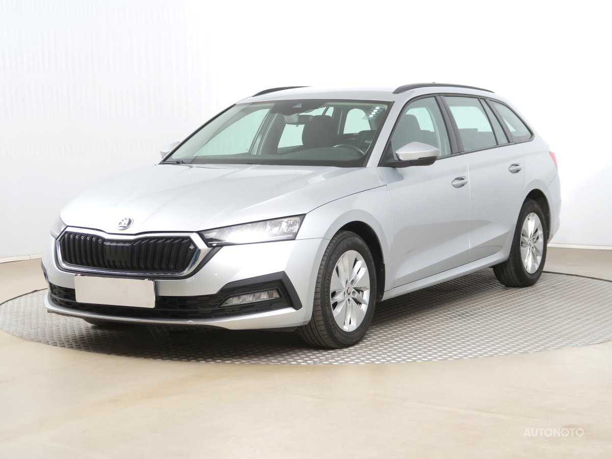Škoda Octavia, 2021 - pohled č. 3