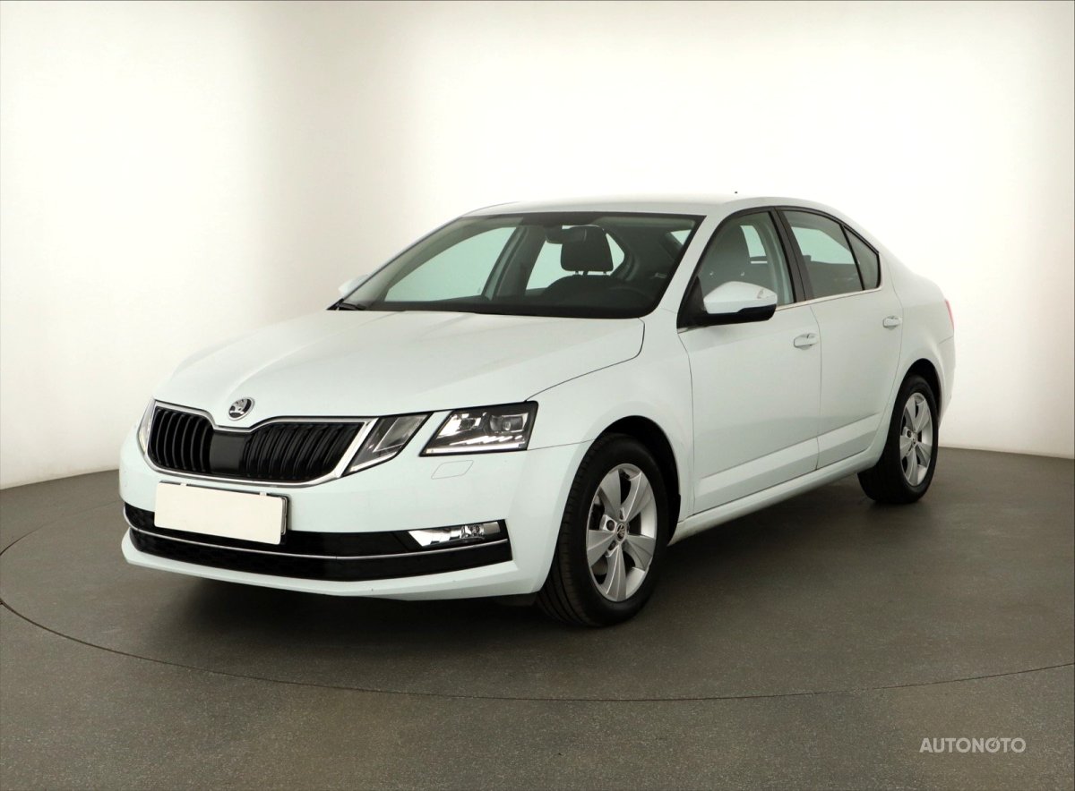 Škoda Octavia, 2018 - pohled č. 3