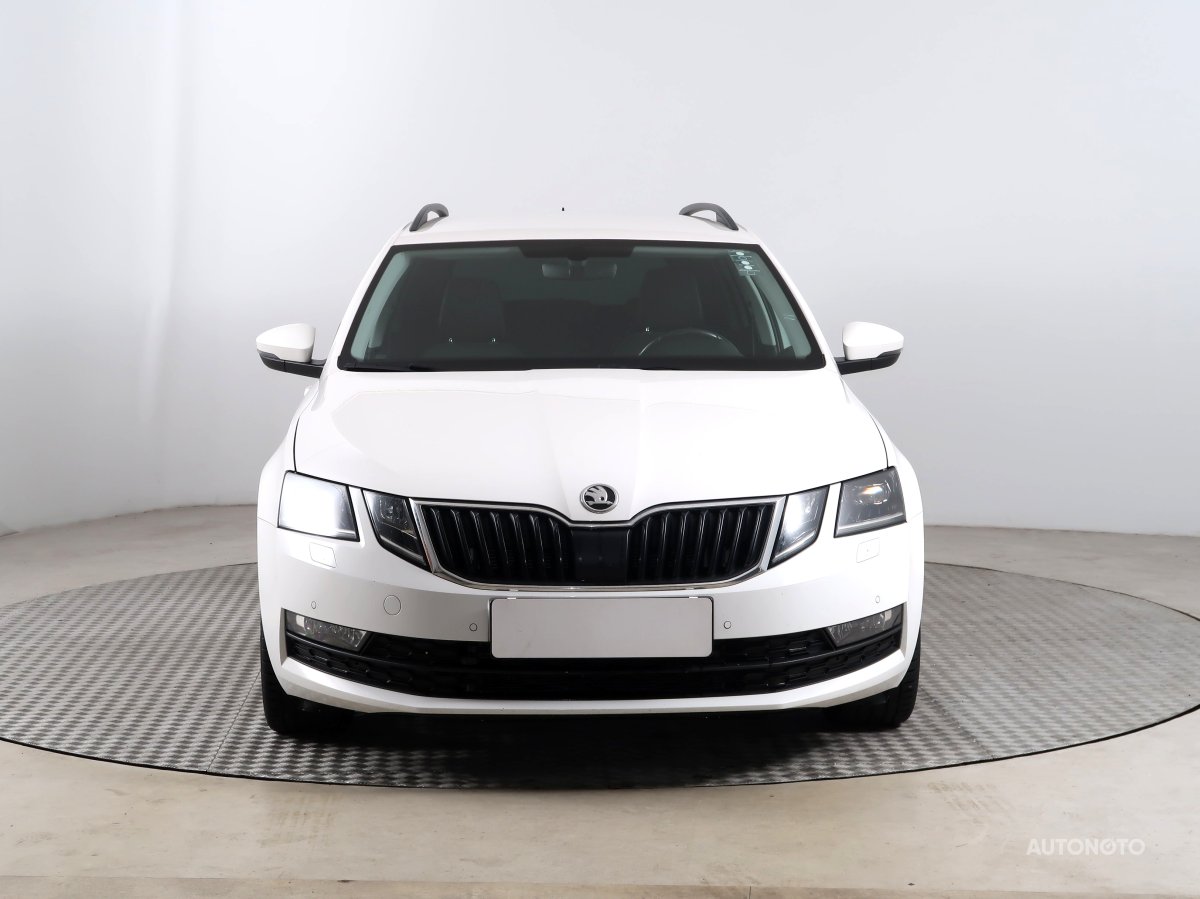 Škoda Octavia, 2018 - pohled č. 2