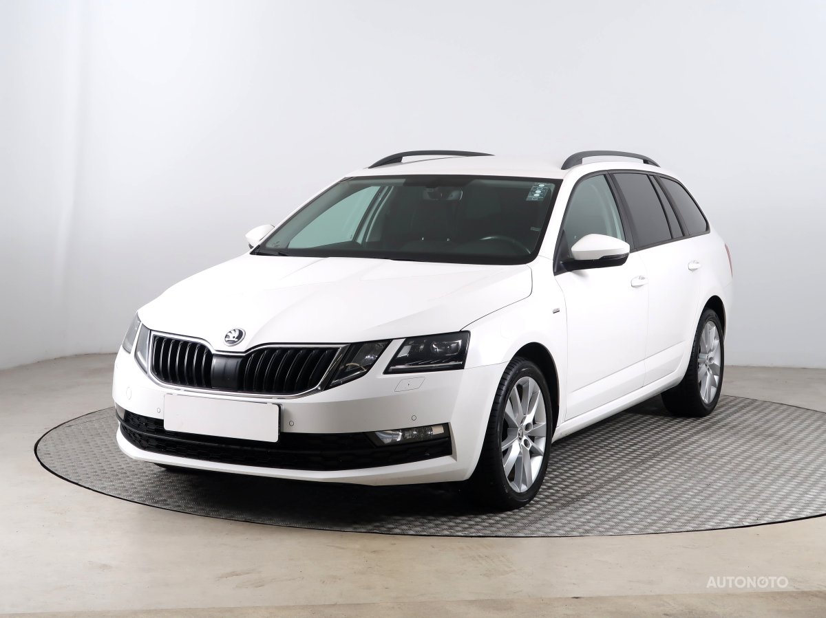 Škoda Octavia, 2018 - pohled č. 3