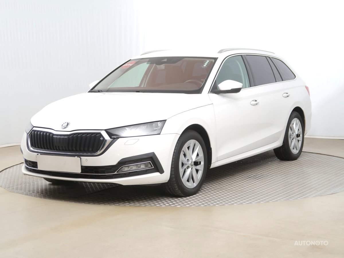 Škoda Octavia, 2022 - pohled č. 3