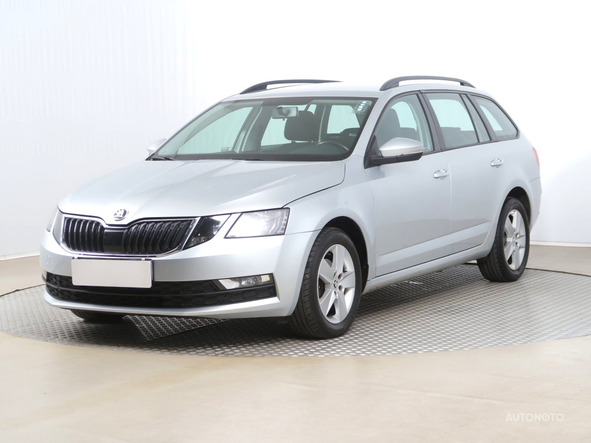 Škoda Octavia, 2018 - pohled č. 3