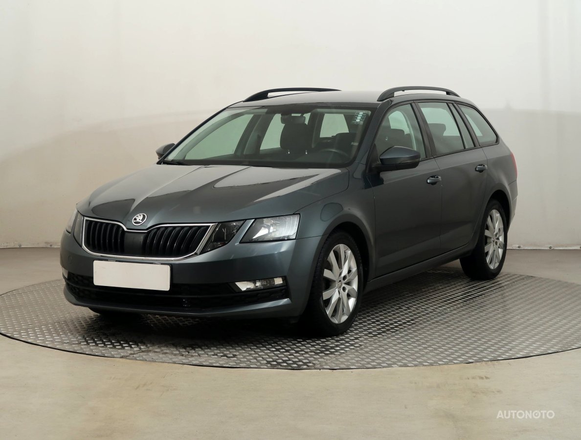 Škoda Octavia, 2019 - pohled č. 3