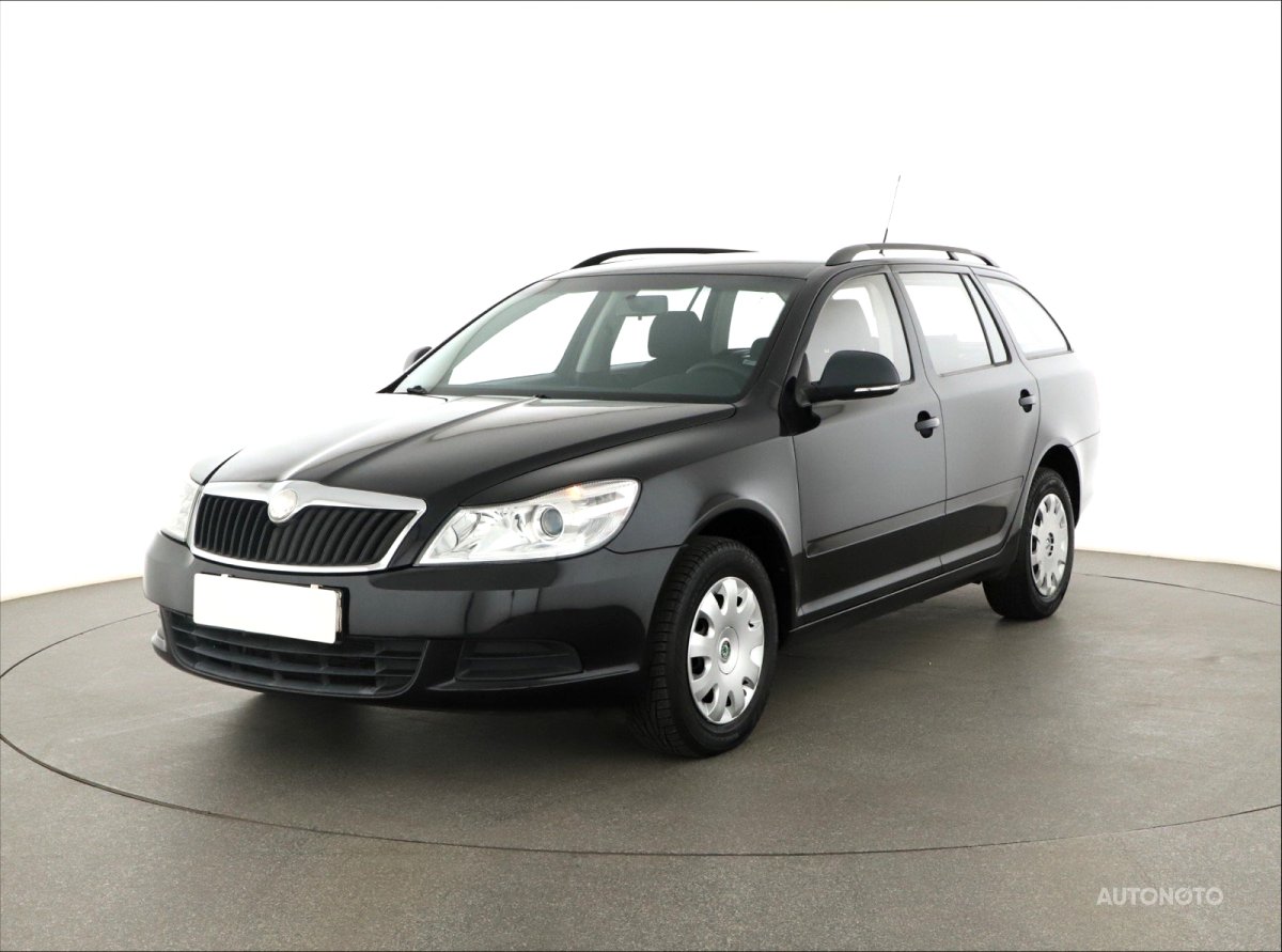 Škoda Octavia, 2012 - pohled č. 3