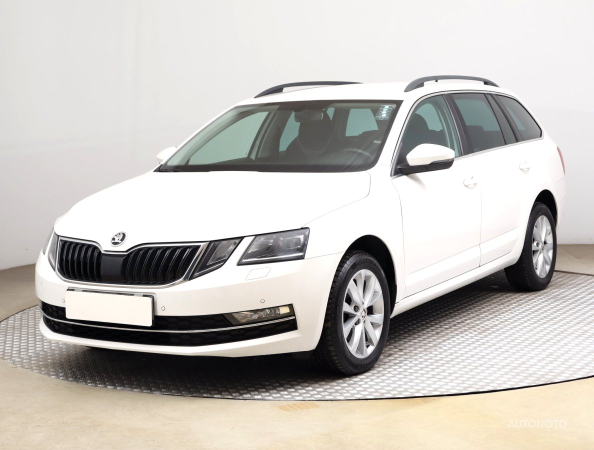 Škoda Octavia, 2018 - pohled č. 3