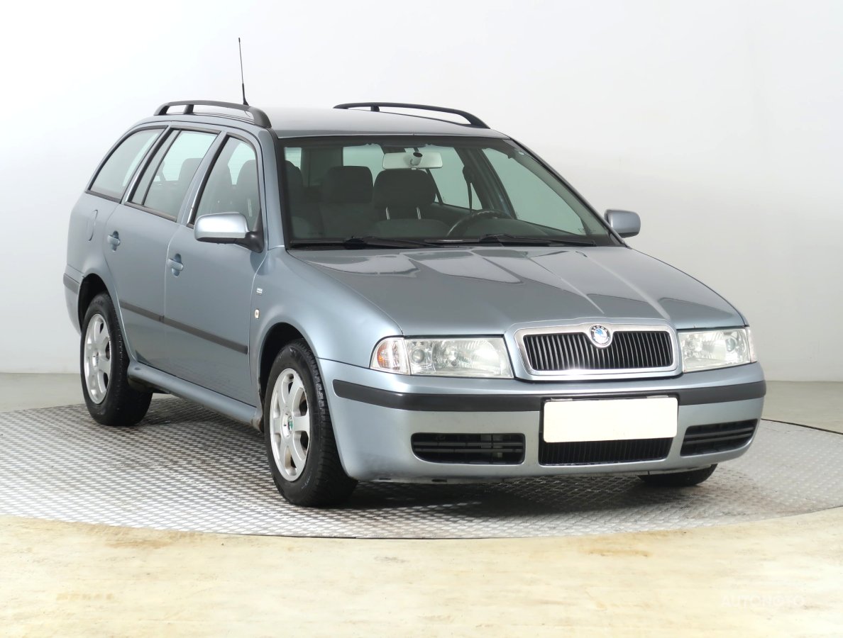 Škoda Octavia, 2003 - celkový pohled