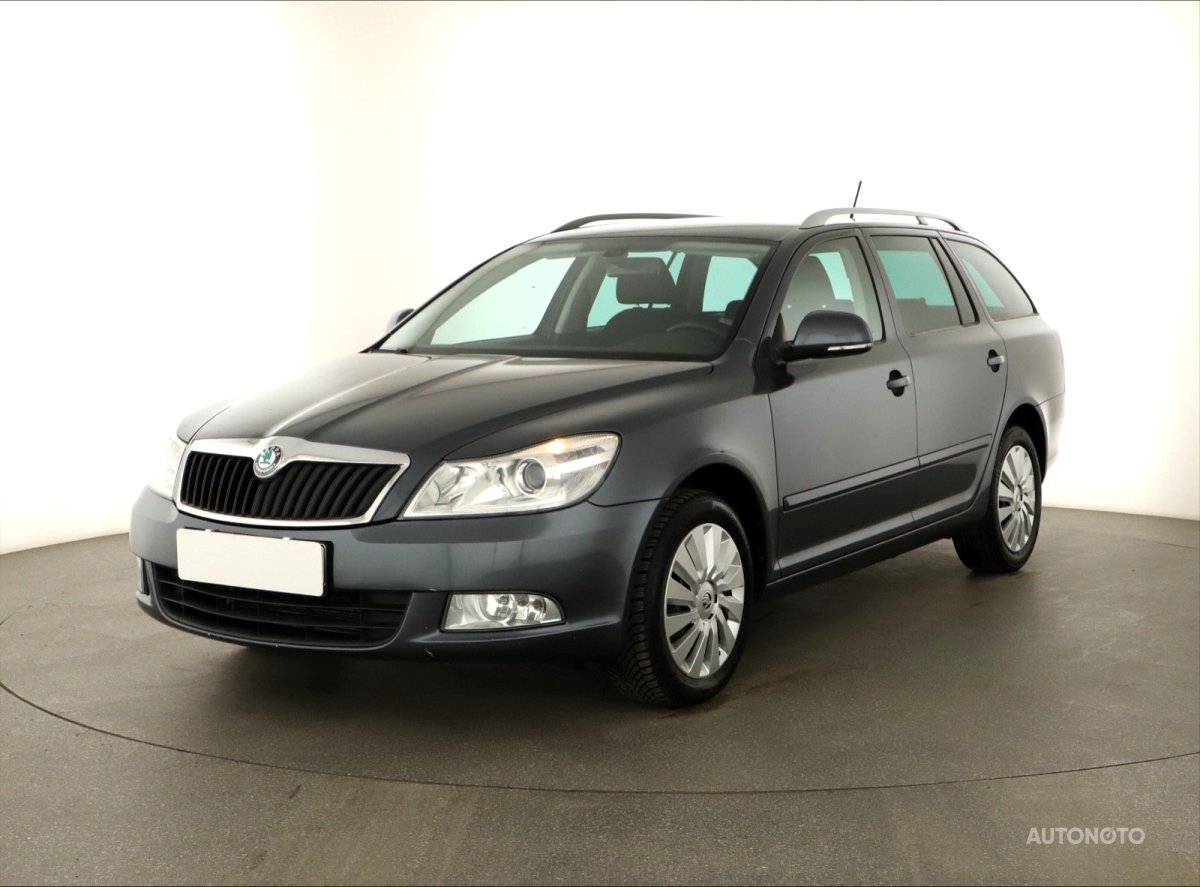 Škoda Octavia, 2012 - pohled č. 3