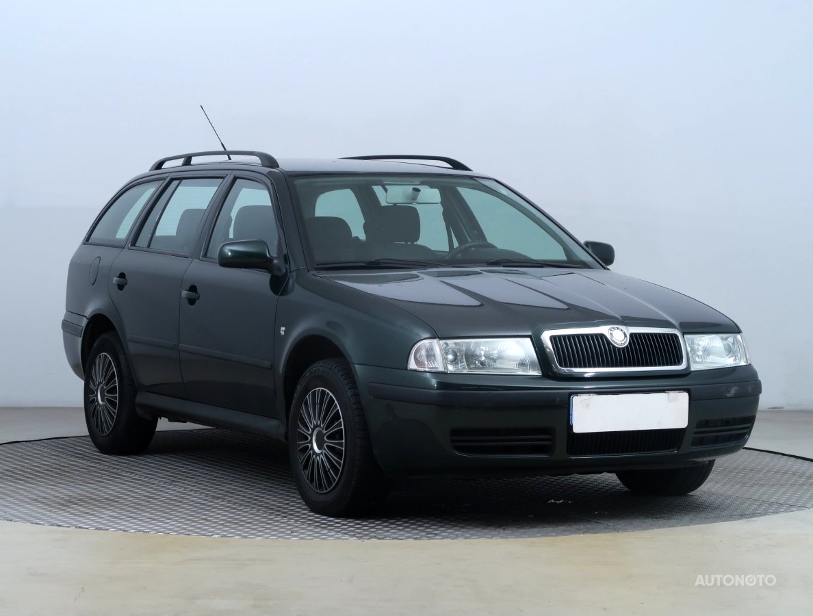 Škoda Octavia, 2003 - celkový pohled
