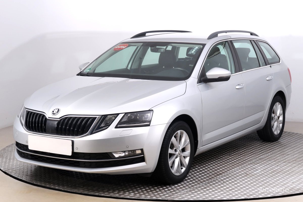Škoda Octavia, 2018 - pohled č. 3