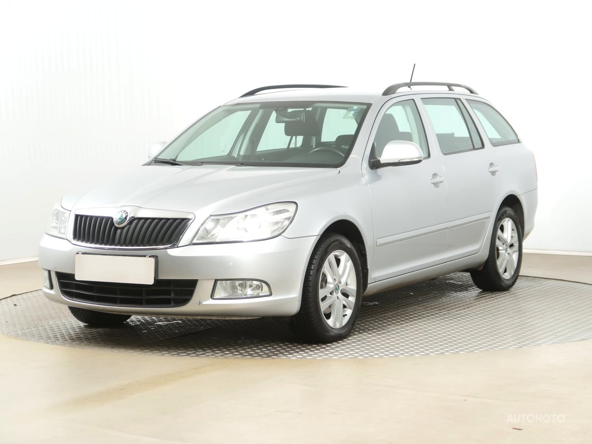 Škoda Octavia, 2012 - pohled č. 3