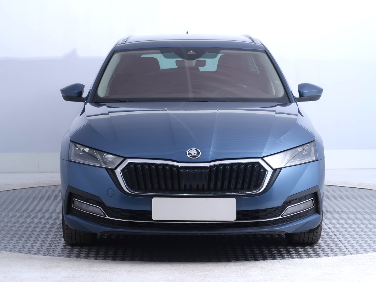 Škoda Octavia, 2020 - pohled č. 2