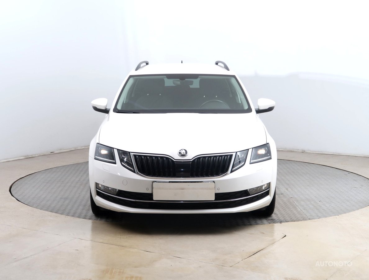 Škoda Octavia, 2018 - pohled č. 2