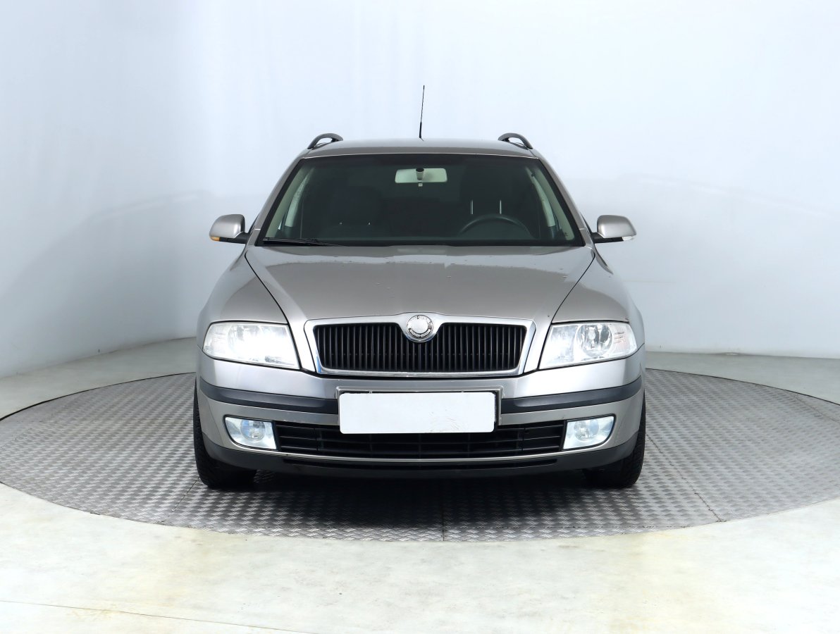 Škoda Octavia, 2008 - pohled č. 2