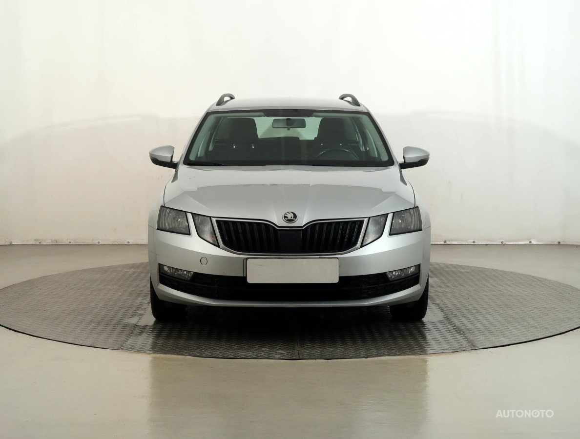 Škoda Octavia, 2018 - pohled č. 2