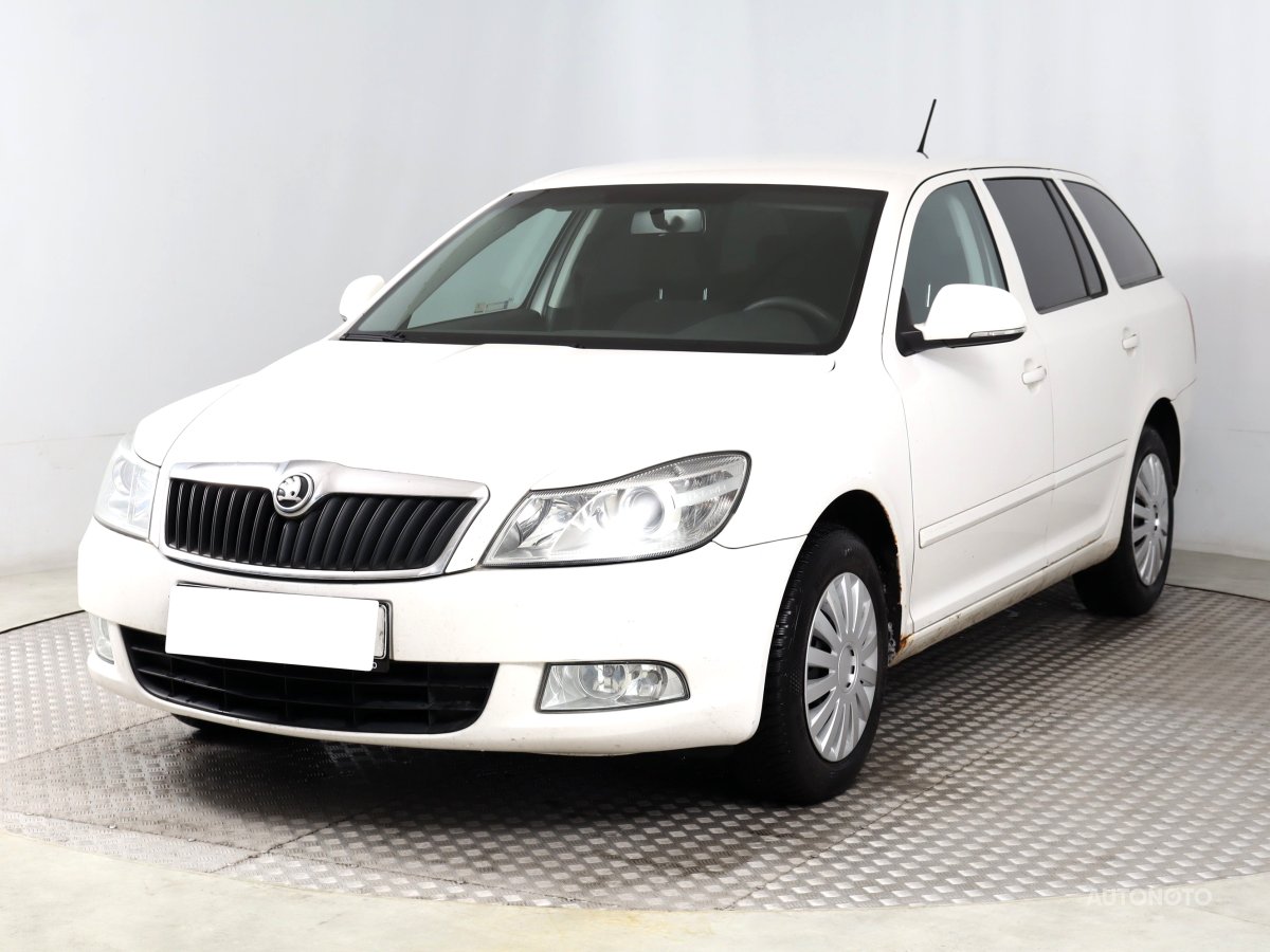 Škoda Octavia, 2012 - pohled č. 3