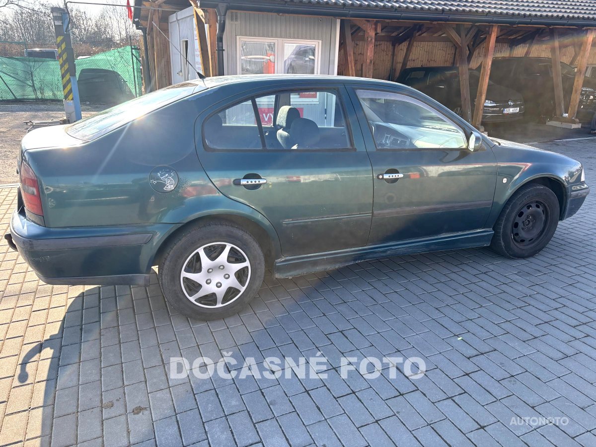 Škoda Octavia, 1997 - pohled č. 2