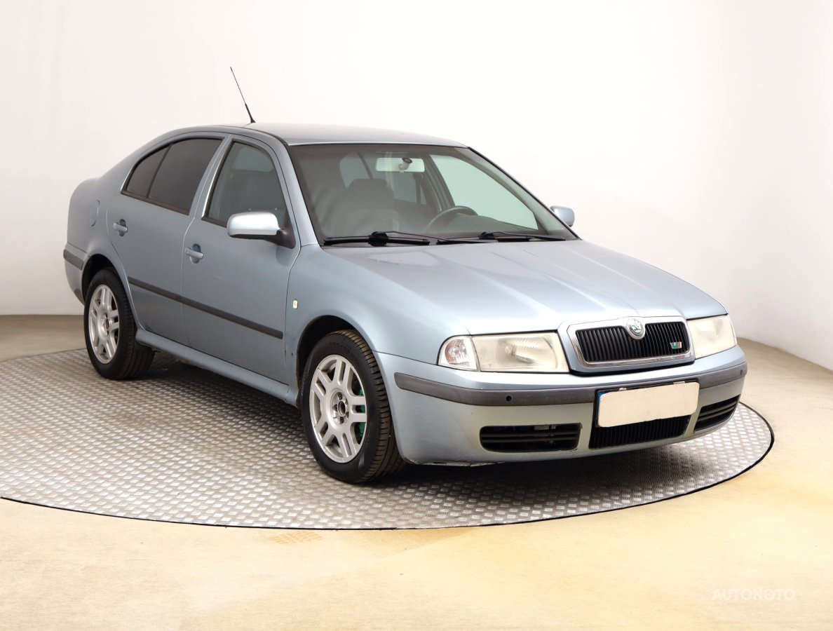 Škoda Octavia, 2002 - celkový pohled
