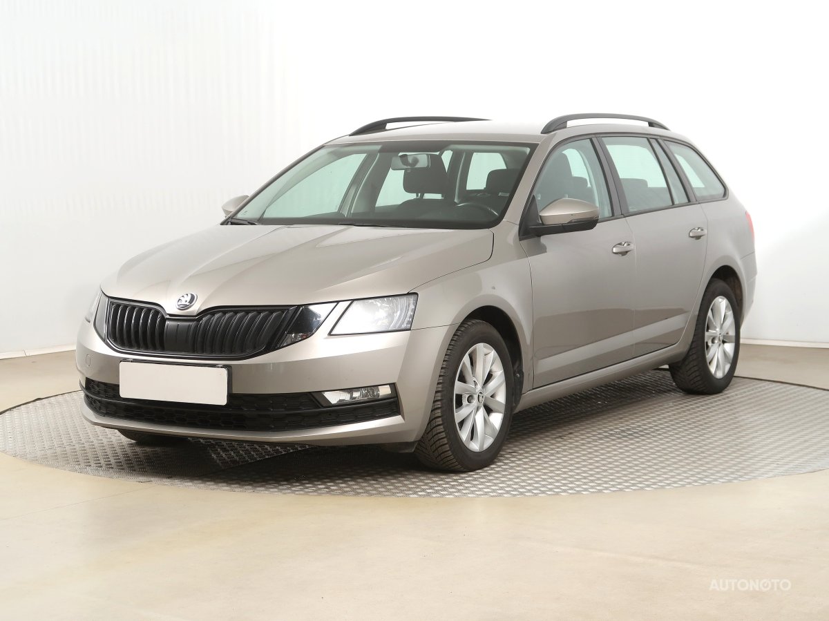 Škoda Octavia, 2018 - pohled č. 3