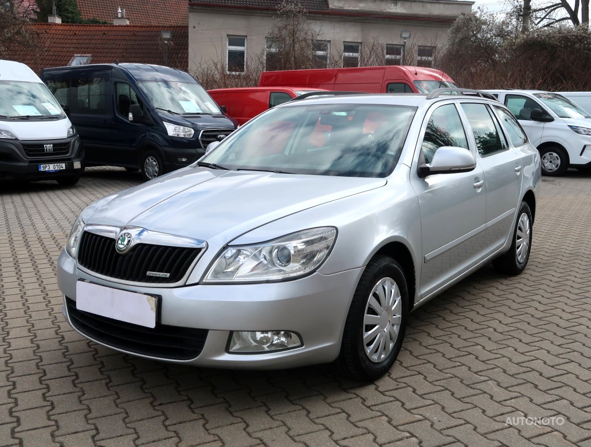 Škoda Octavia, 2012 - pohled č. 3