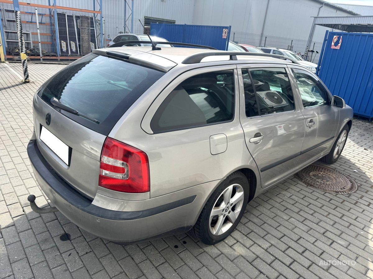 Škoda Octavia, 2008 - pohled č. 2
