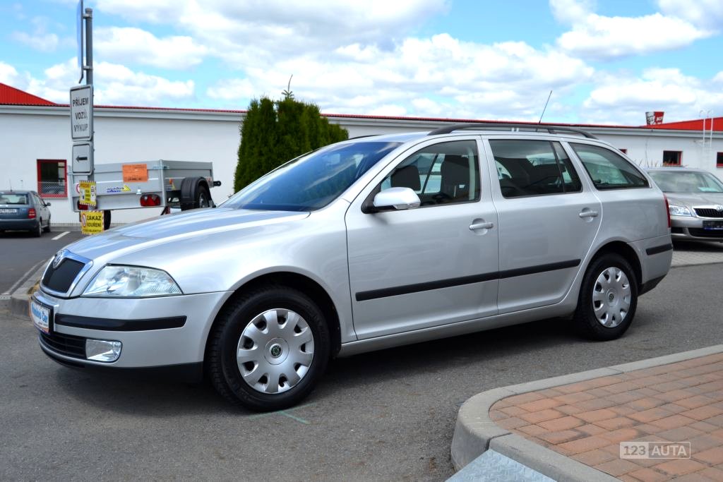Škoda Octavia, 2005 - pohled č. 4