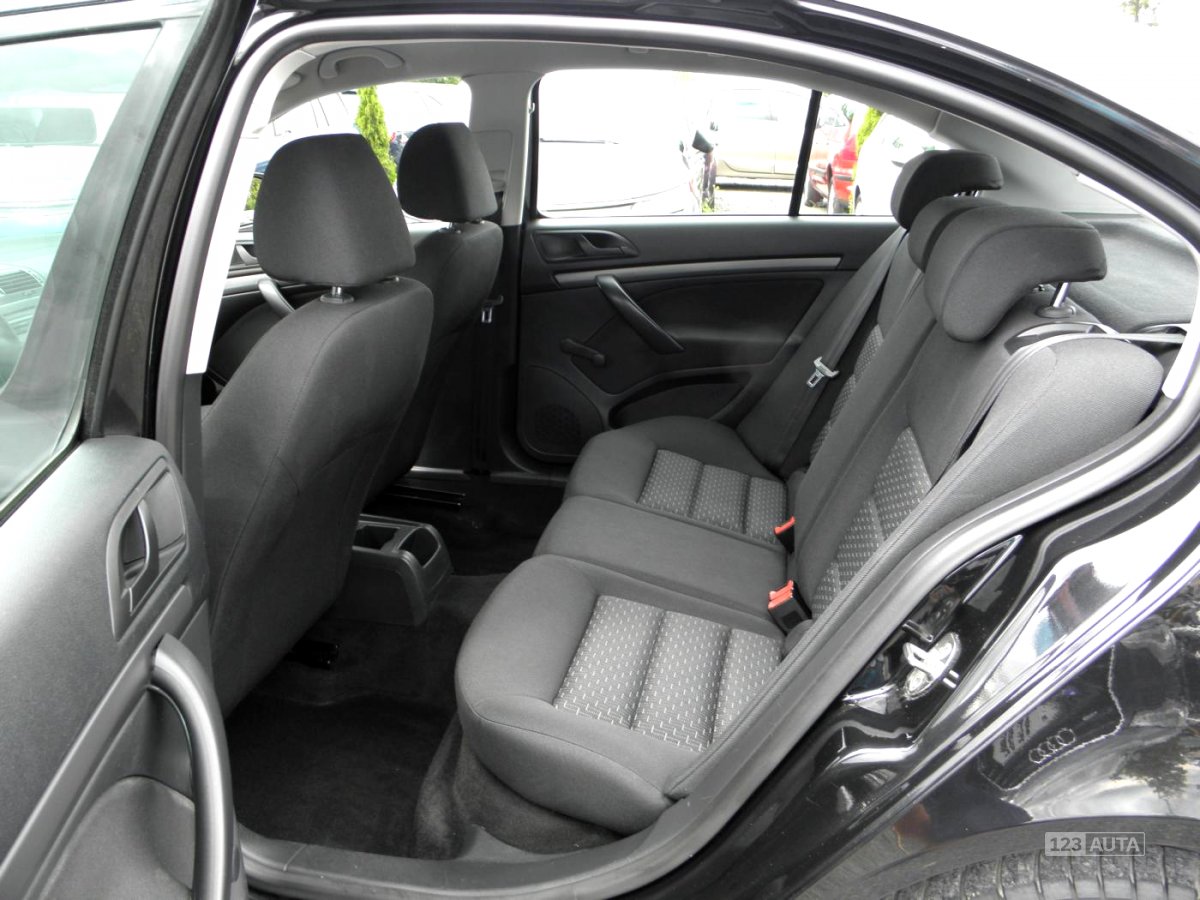 Škoda Octavia, 2012 - pohled č. 8