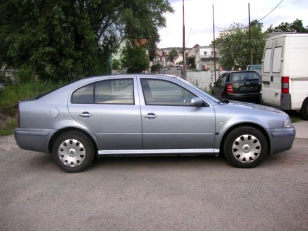Škoda Octavia, 2004 - pohled č. 3
