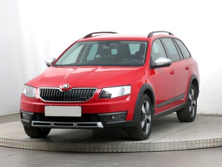 Škoda Octavia Scout, 2015 - pohled č. 3