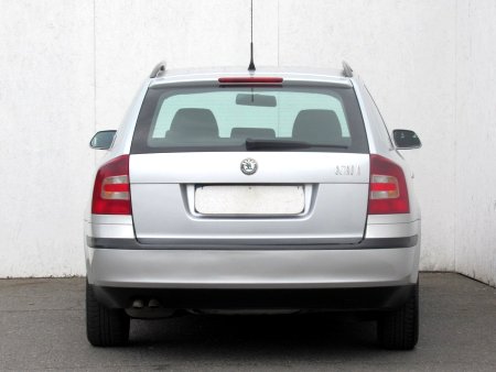 Škoda Octavia II, 2008 - pohled č. 6