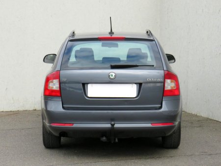 Škoda Octavia II, 2012 - pohled č. 6