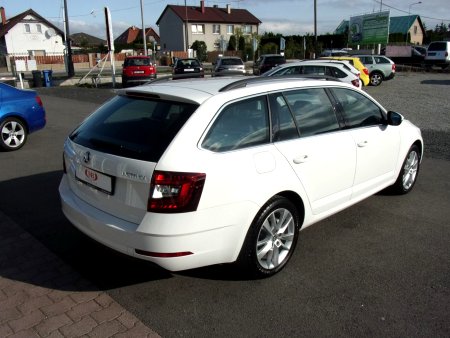 Škoda Octavia, 2019 - pohled č. 3
