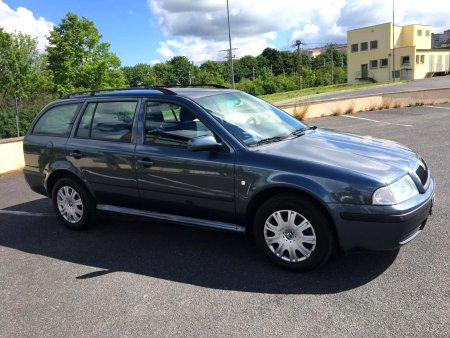 Škoda Octavia, 2004 - pohled č. 2