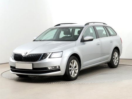 Škoda Octavia, 2018 - pohled č. 3