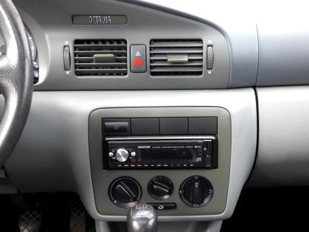 Škoda Octavia, 1993 - pohled č. 13