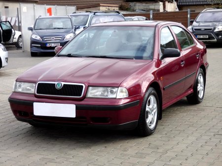 Škoda Octavia, 1993 - pohled č. 3