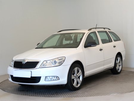 Škoda Octavia, 2012 - pohled č. 3