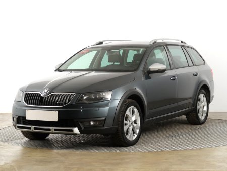 Škoda Octavia Scout, 2015 - pohled č. 3