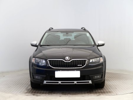 Škoda Octavia Scout, 2014 - pohled č. 2